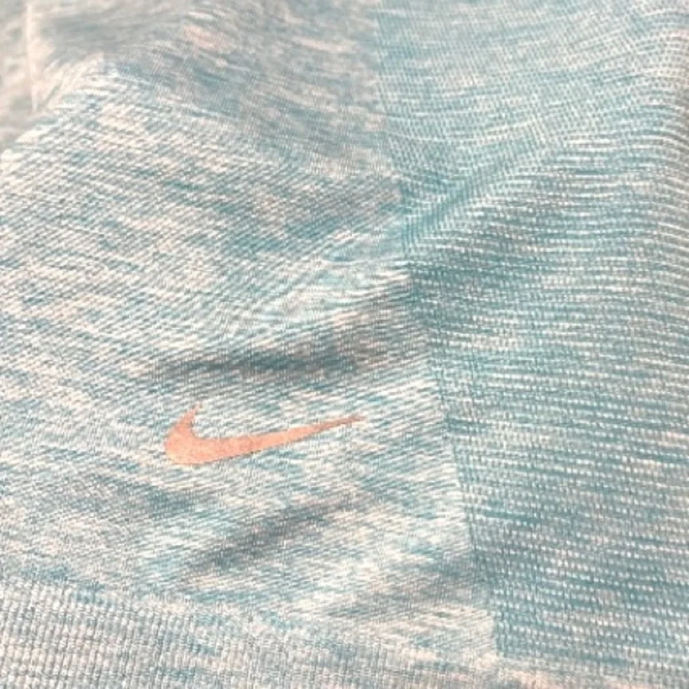Nike Dri-Fit Short Sleeve Shirt - Picture 6 of 9